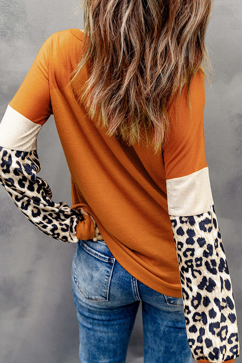 Leopard Long Sleeve Round Neck Sweatshirt