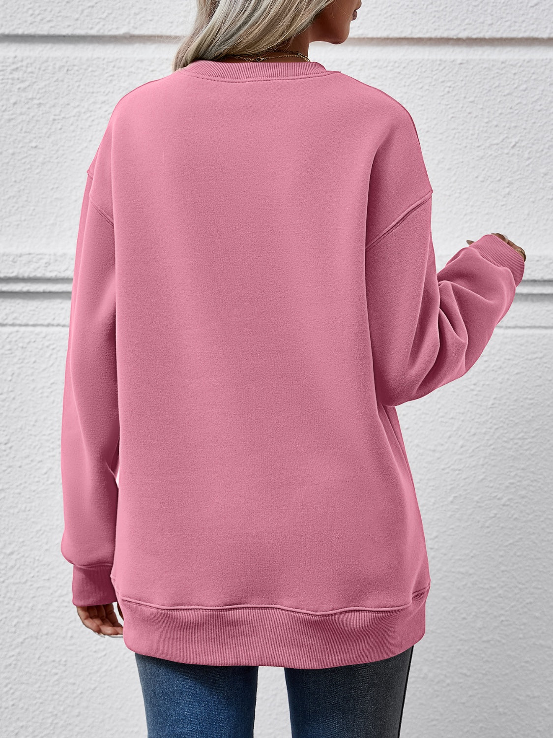 MERRY AND BRIGHT Round Neck Sweatshirt