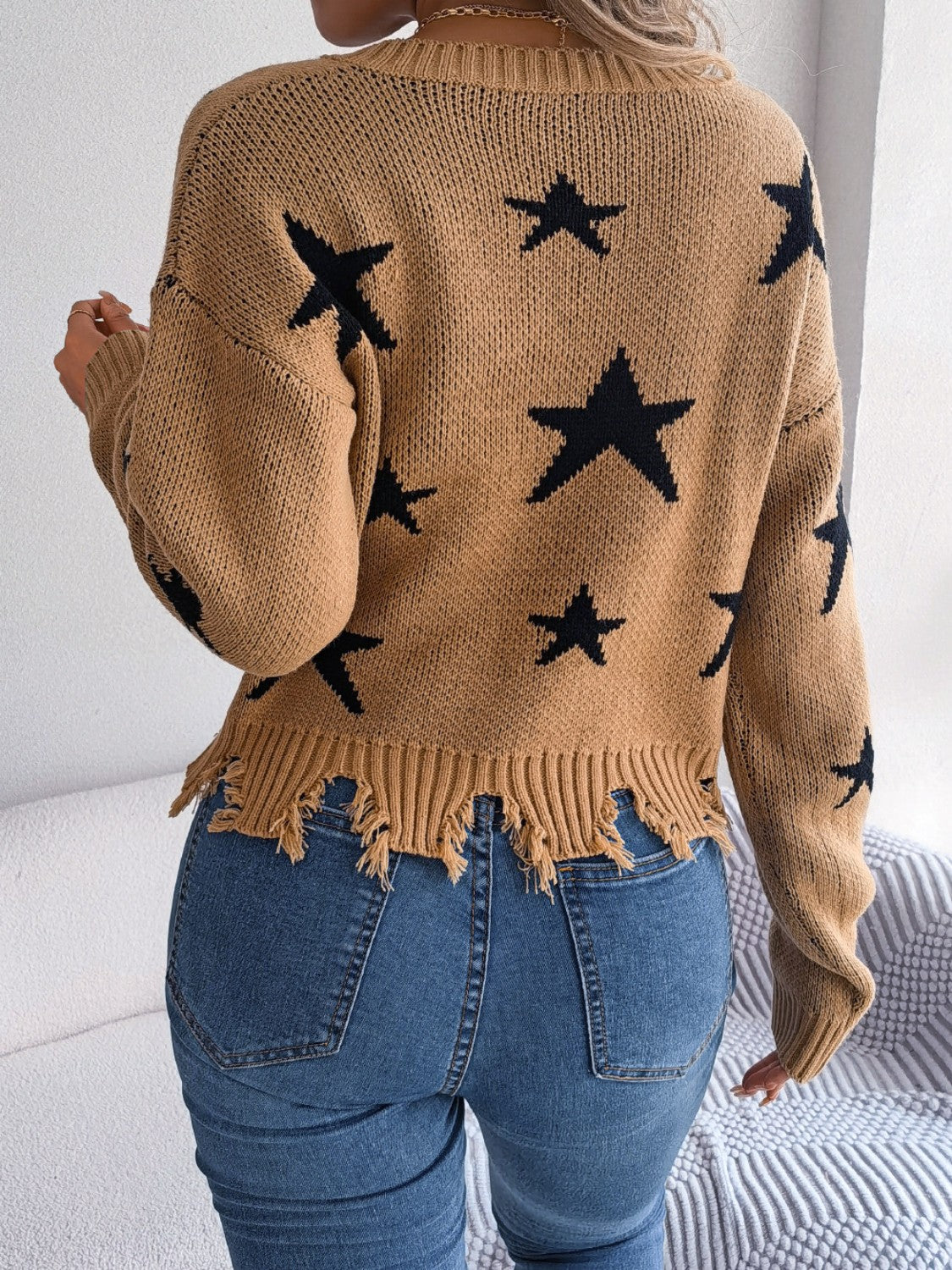 Star Pattern Distressed V-Neck Cropped Sweater