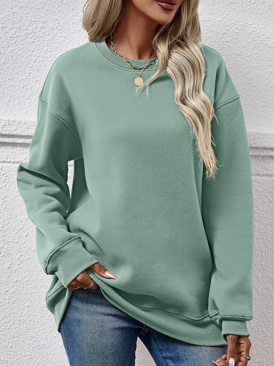 Round Neck Long Sleeve Sweatshirt