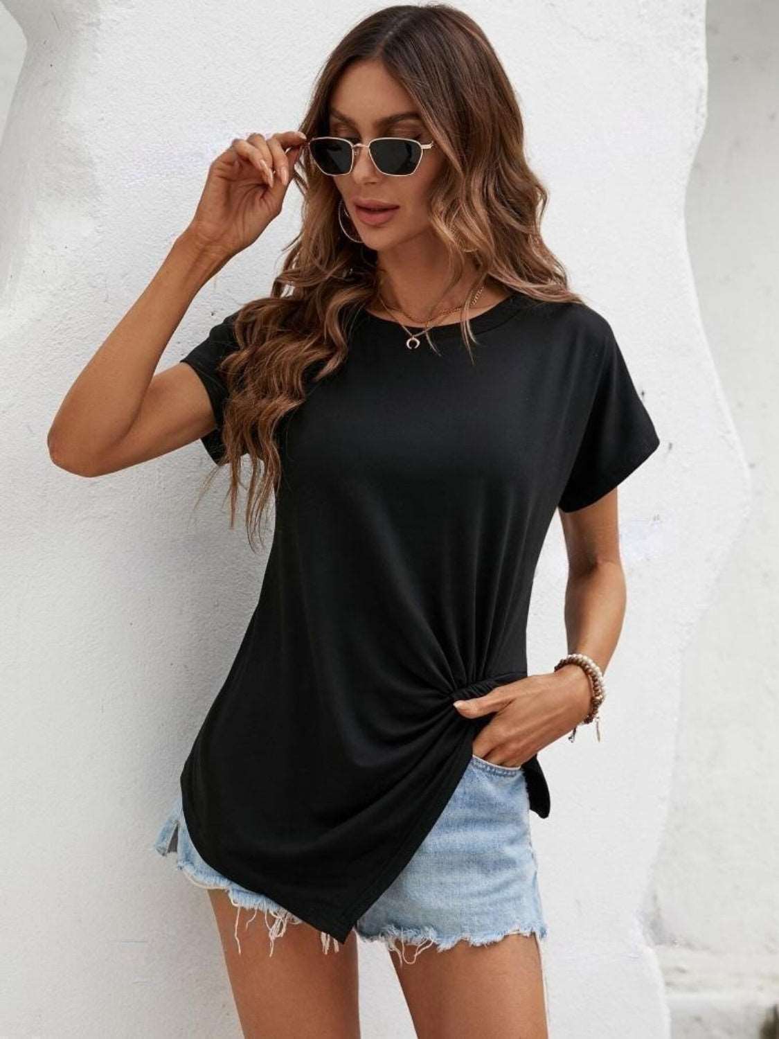 Asymmetric Hem Round Neck T-Shirt