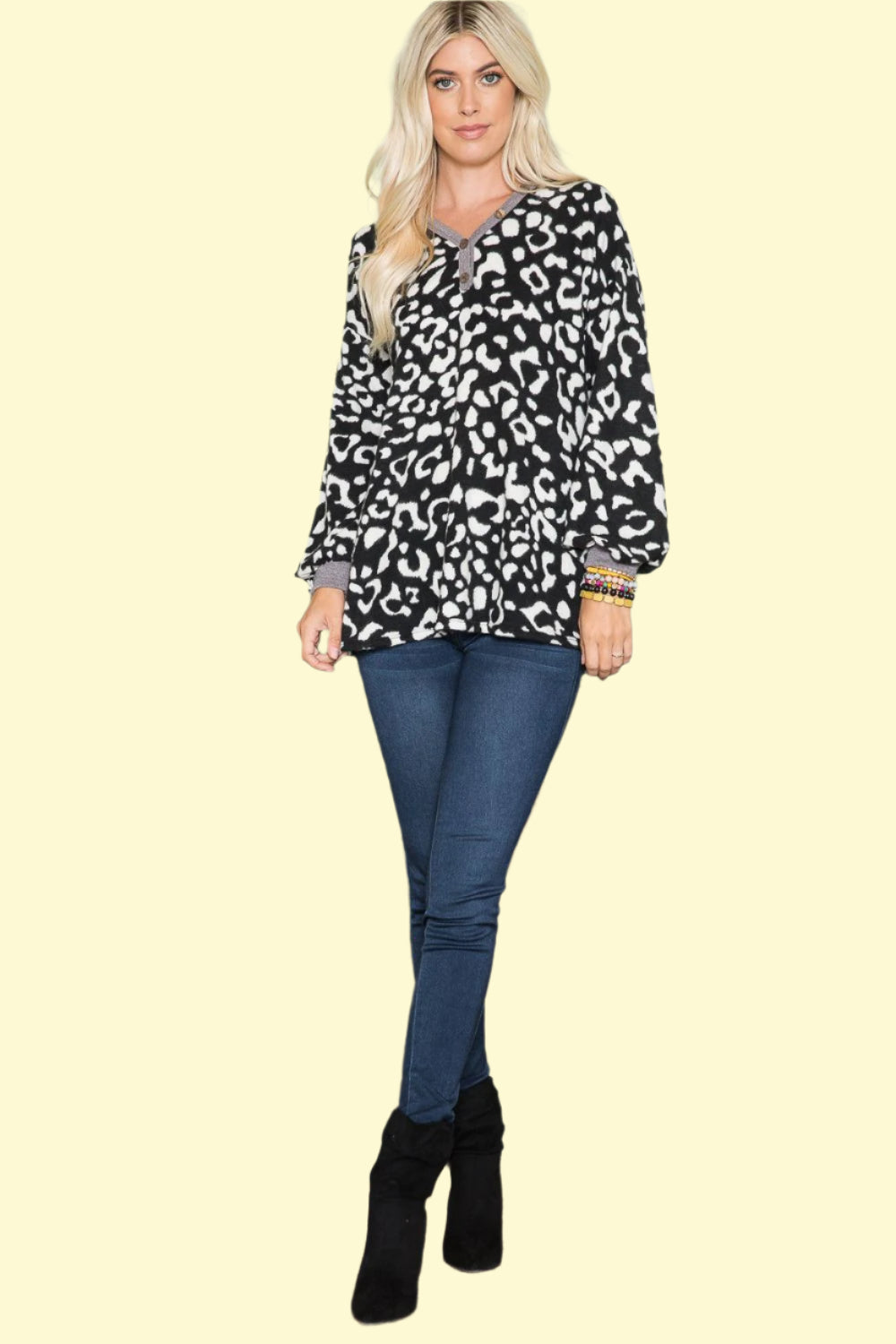 WestCloset deep V-neck leopard top