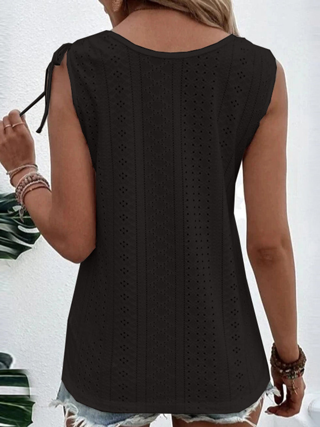 Full Size Scoop Neck Sleeveless Tank Top