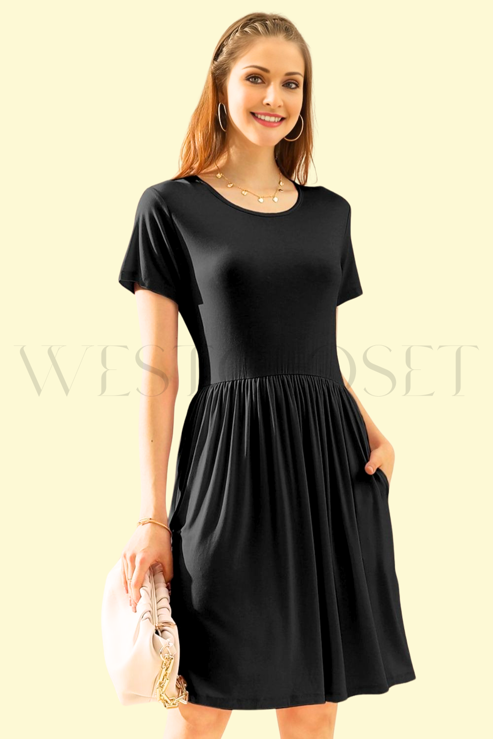 figure-hugging dress in black